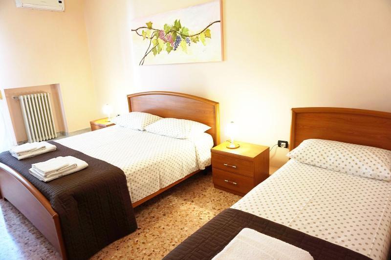 B&B Piazza 300Mila Lecce Extérieur photo