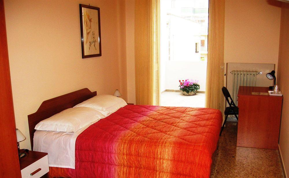 B&B Piazza 300Mila Lecce Extérieur photo