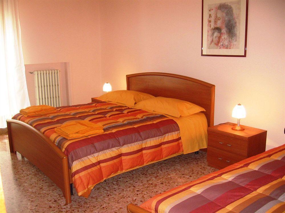 B&B Piazza 300Mila Lecce Extérieur photo