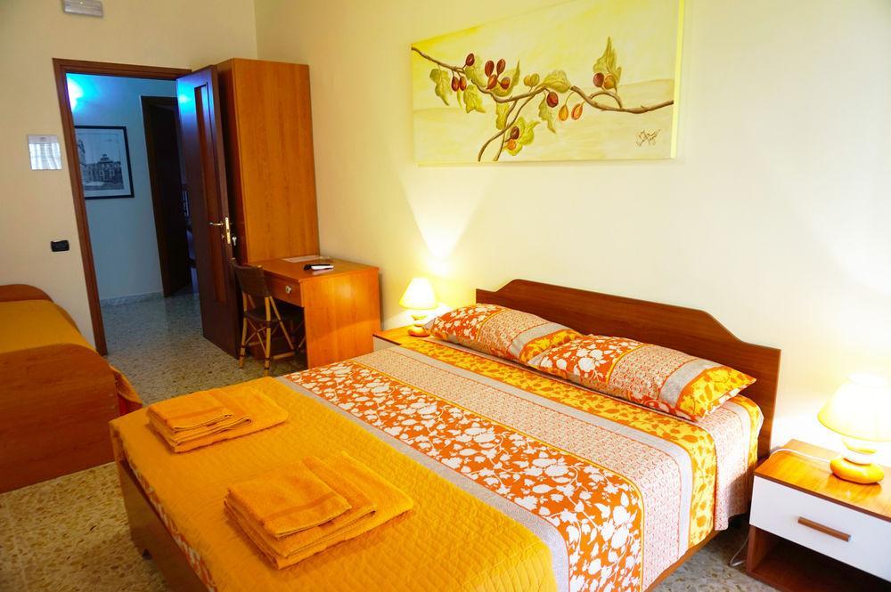B&B Piazza 300Mila Lecce Extérieur photo