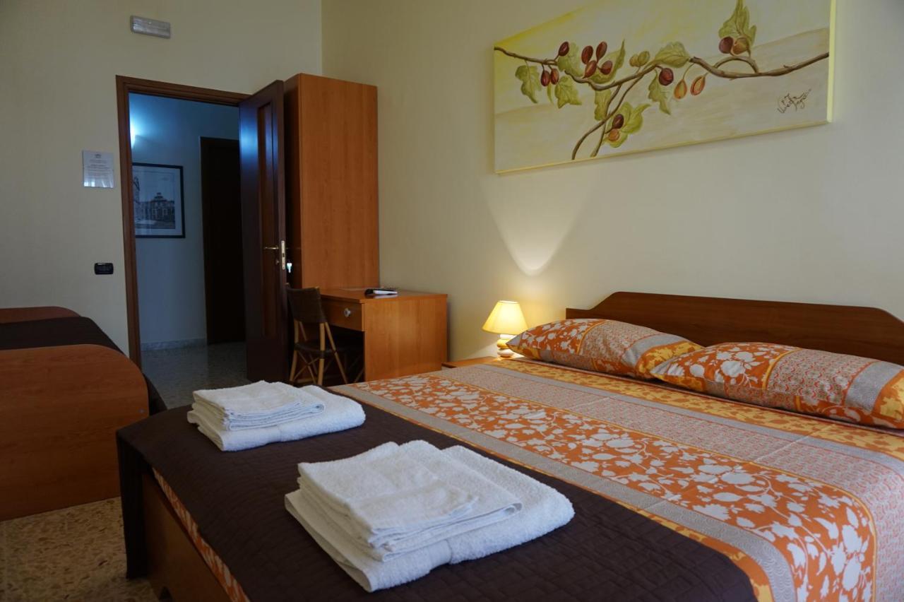 B&B Piazza 300Mila Lecce Chambre photo