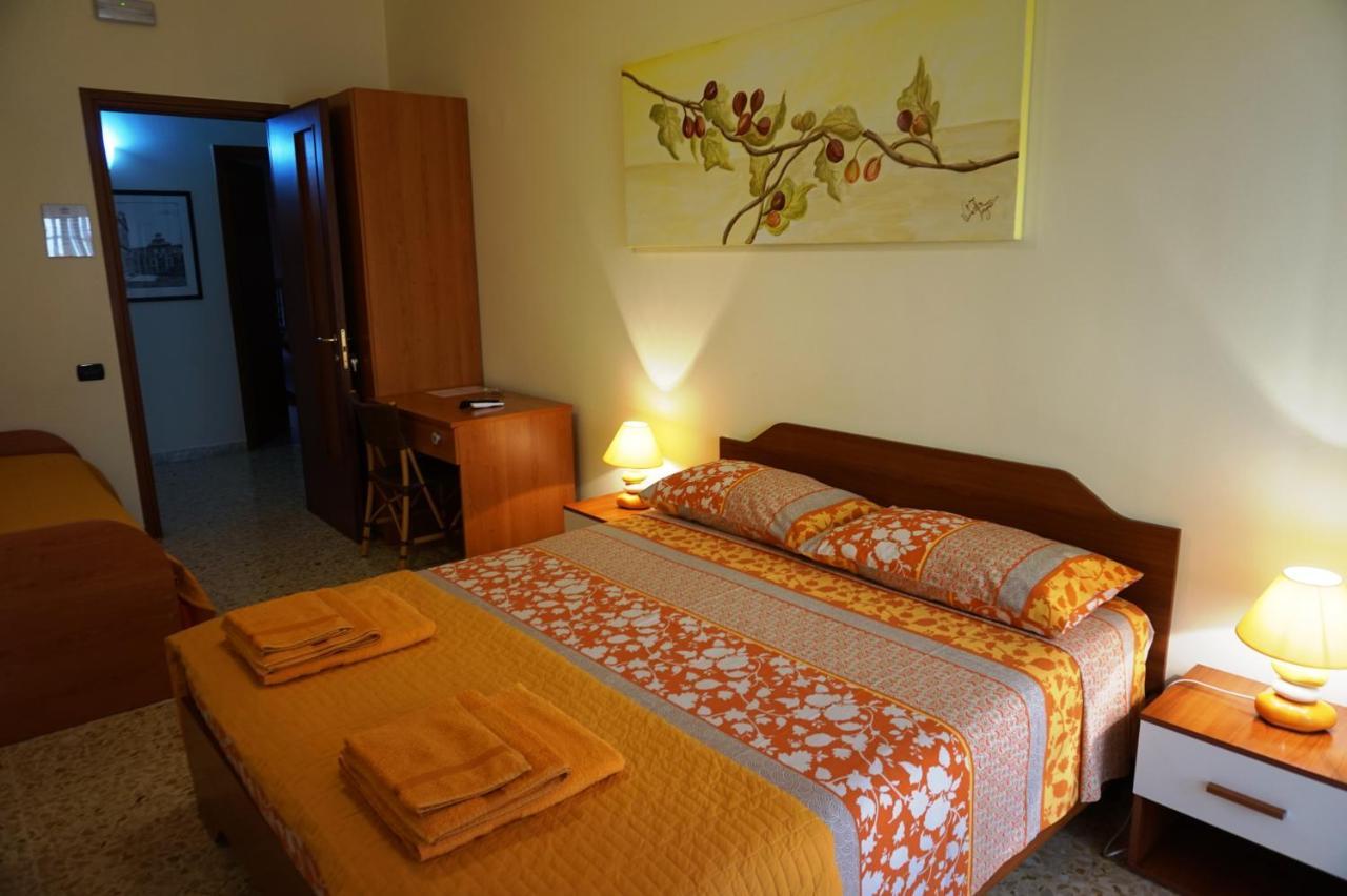 B&B Piazza 300Mila Lecce Extérieur photo
